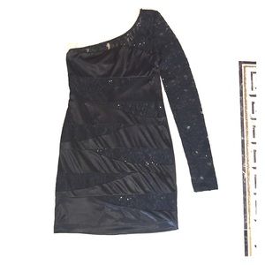 OWO One sleeve lace black mini dress